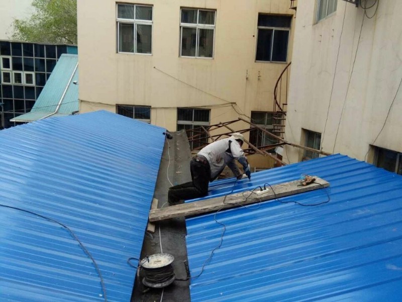 彩钢屋面防水做法_彩钢房防水_彩钢屋顶防水