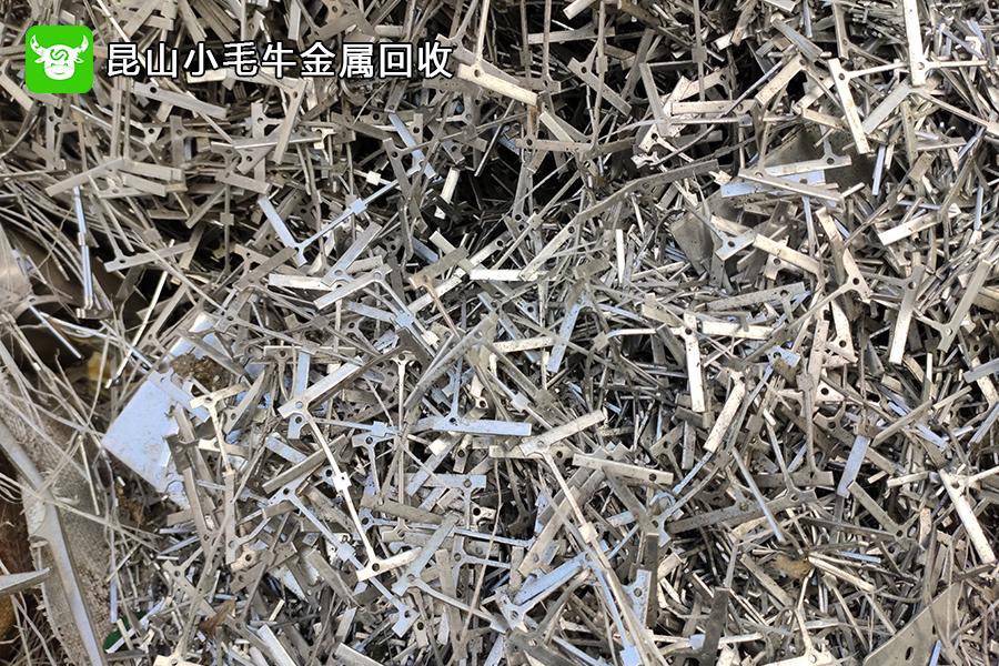 上海旧彩钢板大量出售电话_上海二手彩钢设备_二手彩钢设备网