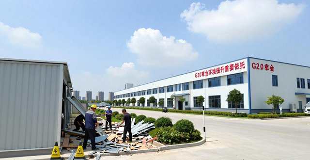 八里店镇拆除彩钢棚，开展彩钢房专项整治行动(图1)