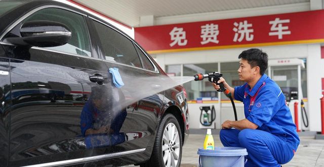加油站的免费洗车千万别用，4个原因伤车漆(图1)